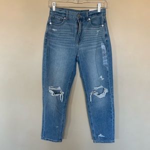 *NEW* American Eagle High-rise Mom Jeans